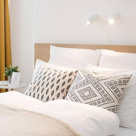 Trendy Central Apartment At Castle Budapest Bagian luar foto