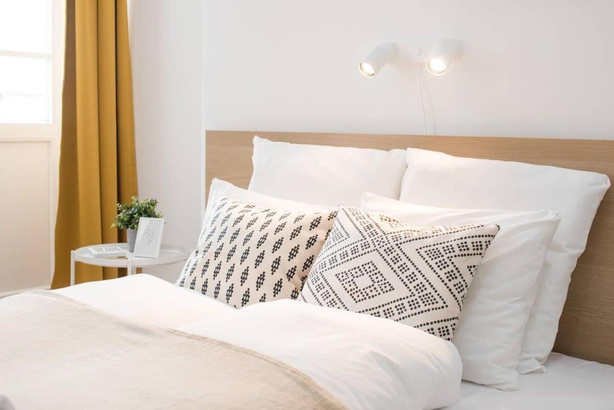 Trendy Central Apartment At Castle Budapest Bagian luar foto