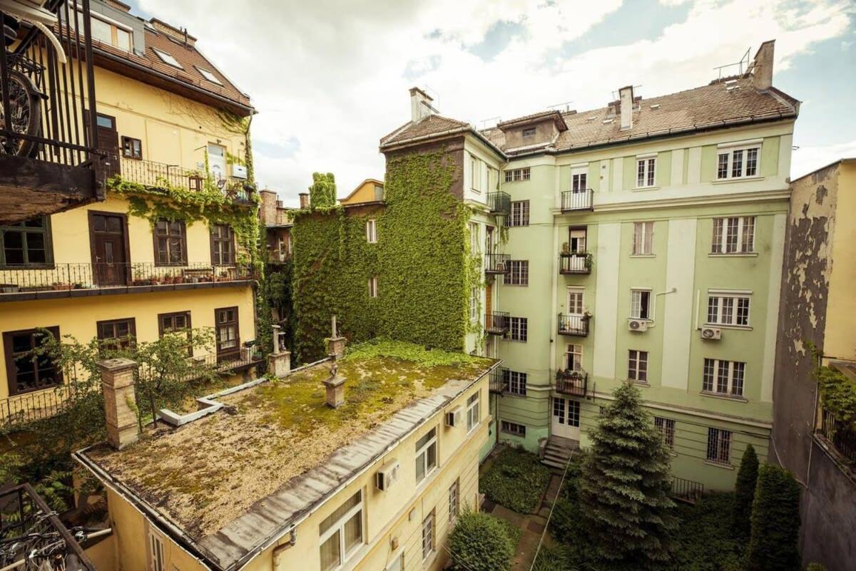 Trendy Central Apartment At Castle Budapest Bagian luar foto